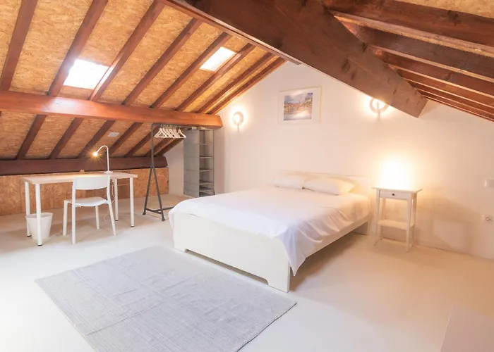 דירה 4 Bedroom Duplex By D Luis I Bridge *